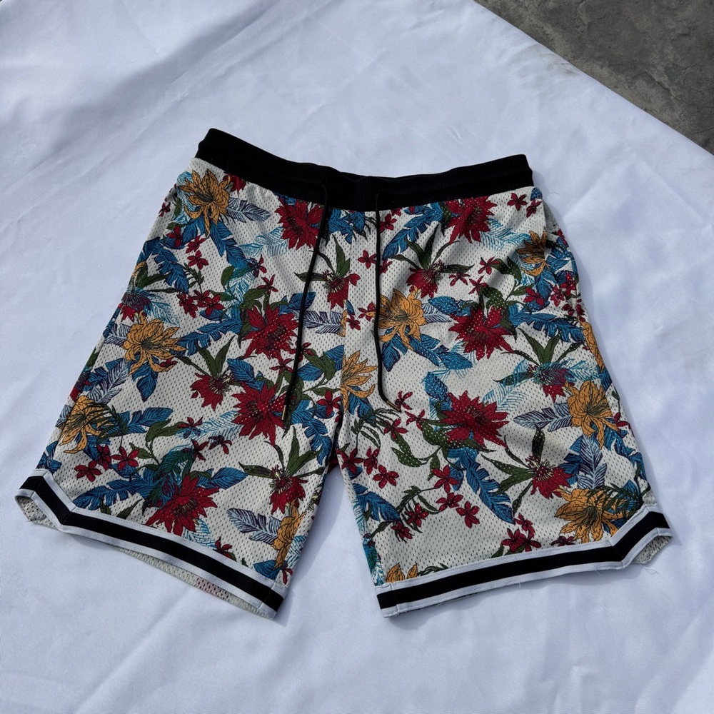 Original Use  Y2k  Floral  Shorts lined Mens 
size small